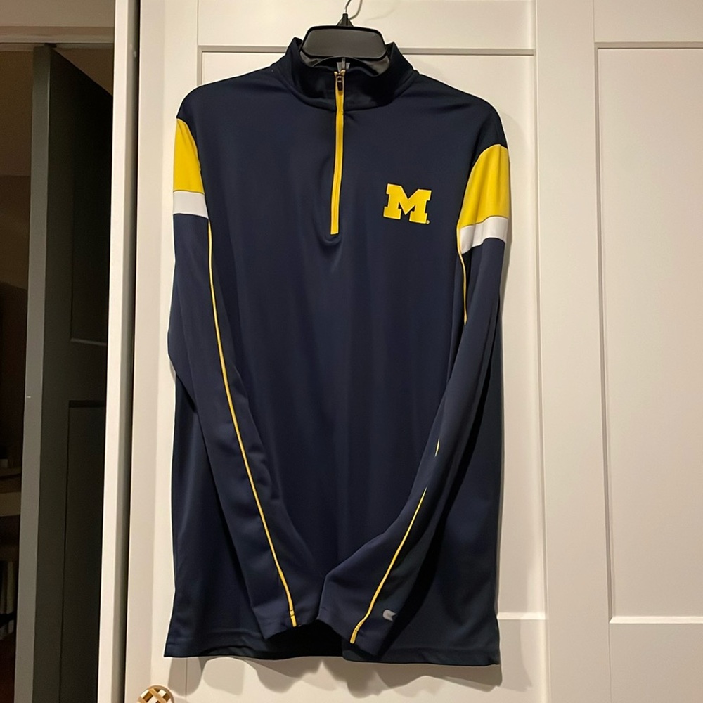 Men’s Michigan Colosseum Light Weight Long Sleeved Quarter Zip